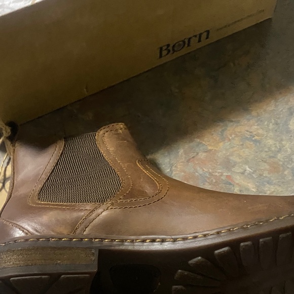 Born Men's Tan Leather Ankle Boots - Picture 2 of 4